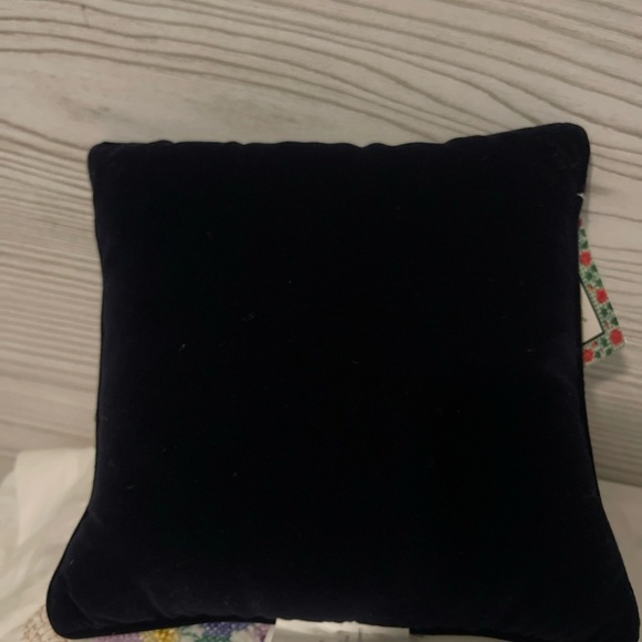 Beautiful Christmas Throw Pillow Needlepoint Frosty Snowman - Picture 3 of 10